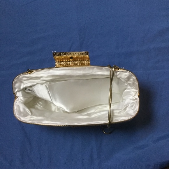 Vintage LaRegale beaded bag with strap - Picture 2 of 8